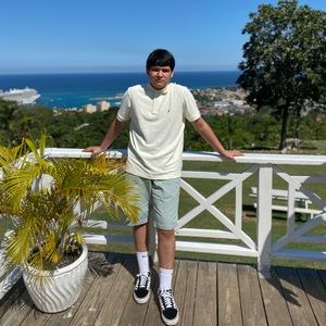 Meet your Posher, Christian